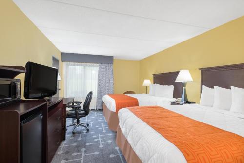 Habitación con 2 camas grandes - No fumadores del hotel Howard Johnson By Wyndham Saugerties. Foto 2