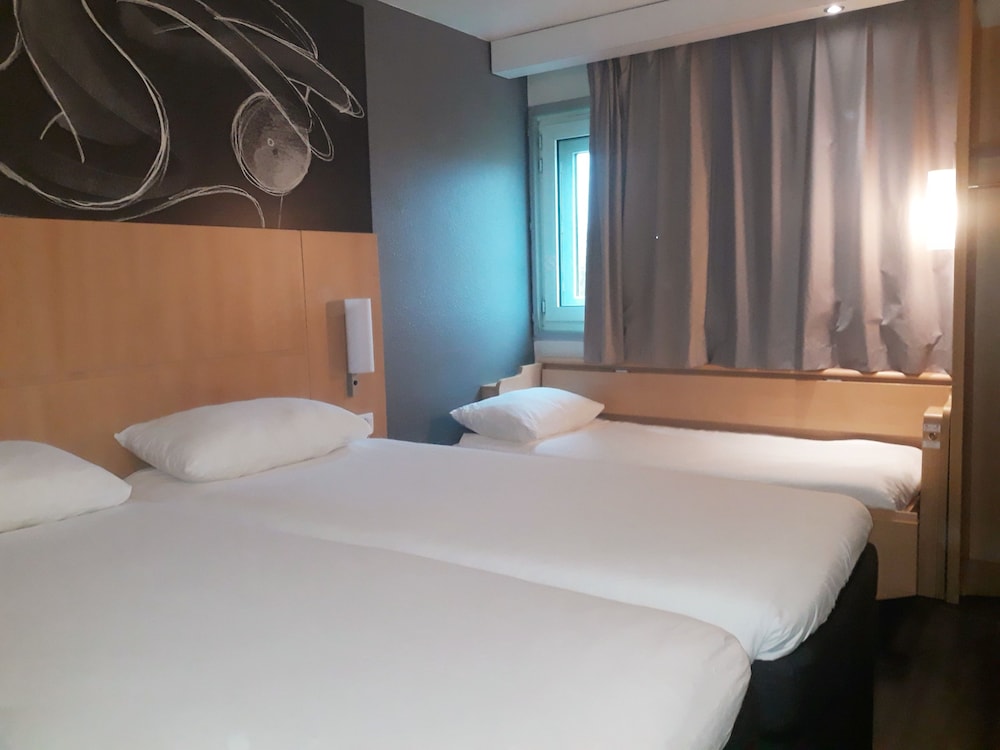 Habitación Doble del hotel Ibis Avignon Centre Gare. Foto 3