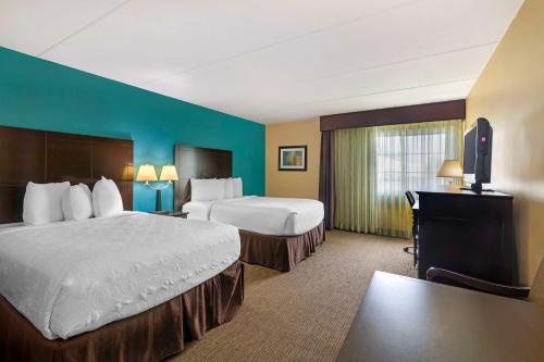 Habitación Doble - 2 camas dobles del hotel Best Western Plus Plattsburgh. Foto 1