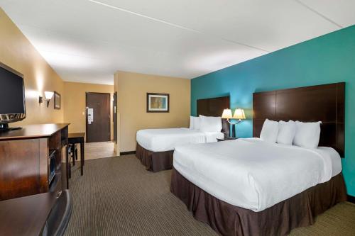 Habitación Doble - 2 camas dobles del hotel Best Western Plus Plattsburgh. Foto 2