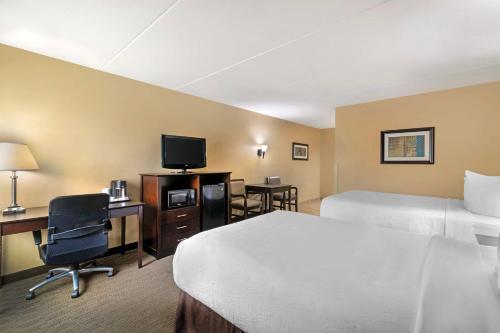 Habitación Doble - 2 camas dobles del hotel Best Western Plus Plattsburgh. Foto 3