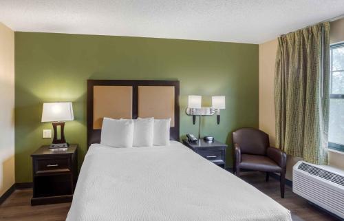 Estudio con 1 cama grande - adaptado para personas de movilidad reducida/no fumadores del hotel Extended Stay America - New York City - Laguardia Airport. Foto 2