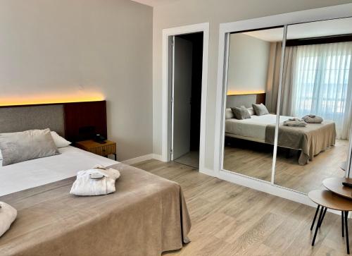 Suite del hotel Santiago De León. Foto 8