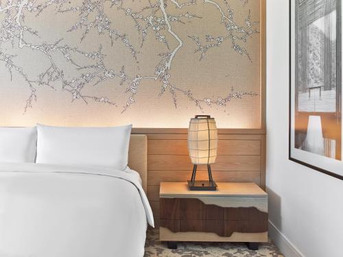 Habitación con vistas a la bahía - 1 cama extragrande del hotel Nobu Miami Beach. Foto 2