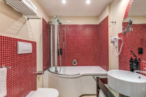 Habitación Deluxe del hotel La Griffe. Foto 5