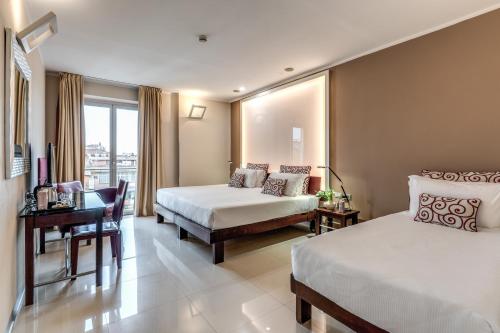 Habitación Triple del hotel La Griffe. Foto 10