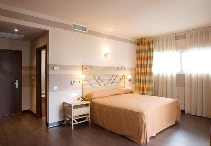 Habitación doble del hotel Calamijas