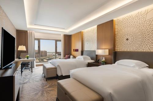 Habitación Doble Club con vistas a la ciudad - 2 camas del hotel Intercontinental Doha Beach & Spa, An Ihg