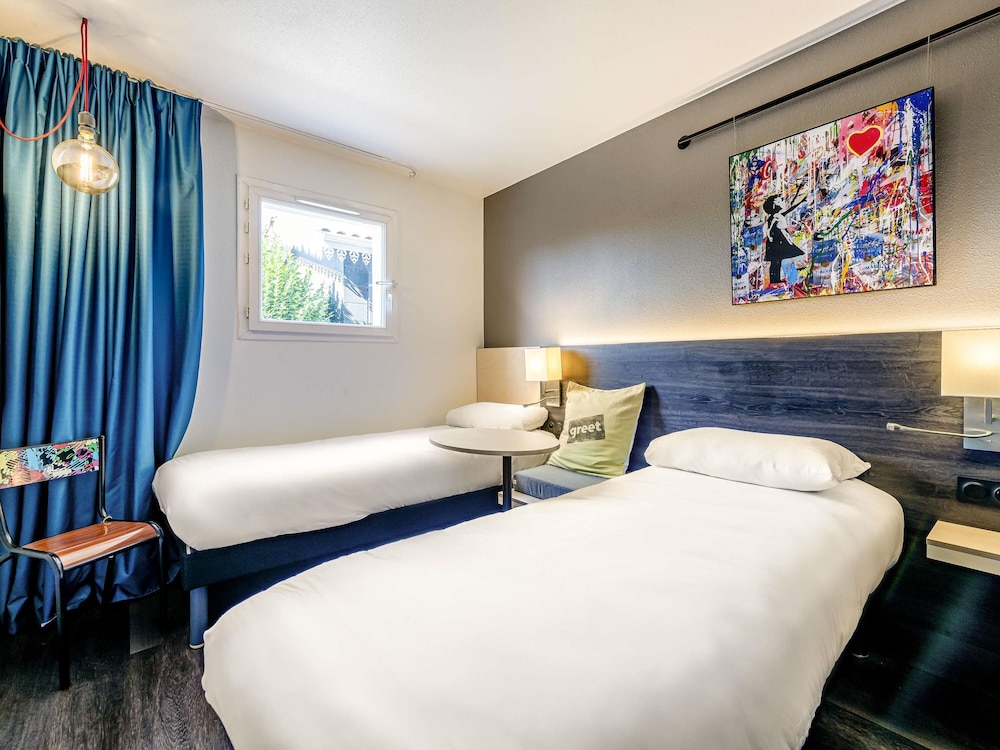 Habitación Pop con dos camas individuales del hotel Greet Bordeaux Floirac Arena