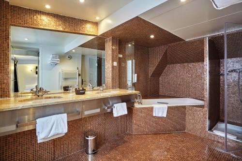Habitación Doble Prestige del hotel OPERA D'ANTIN. Foto 7