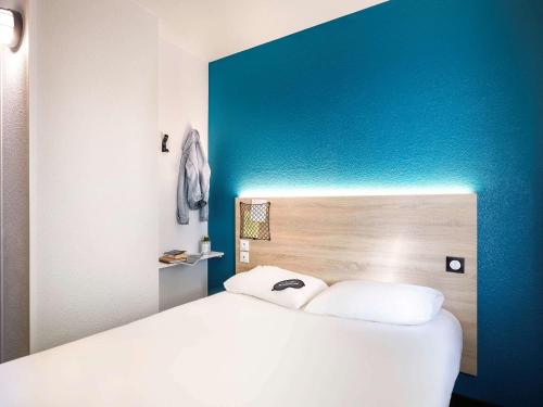 Premium Double Room with Private Bathroom del hotel Eco hôtel Rouen Louviers Val de Reuil. Foto 1