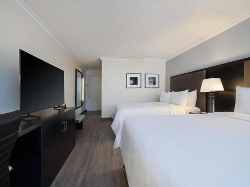 Habitación Estándar - 2 camas grandes del hotel Crowne Plaza Suffern-mahwah. Foto 1