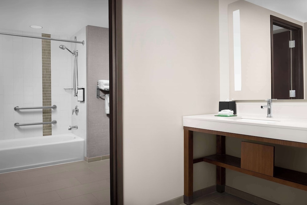 Dos camas Queen accesibles/Bañera del hotel Hyatt Place Boulder/pearl Street. Foto 5