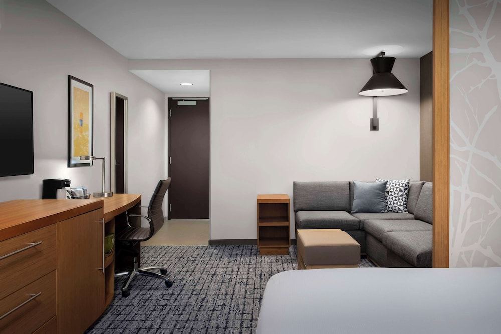 Habitación con cama King en planta alta (con sofá - cama) del hotel Hyatt Place Boulder/pearl Street. Foto 1