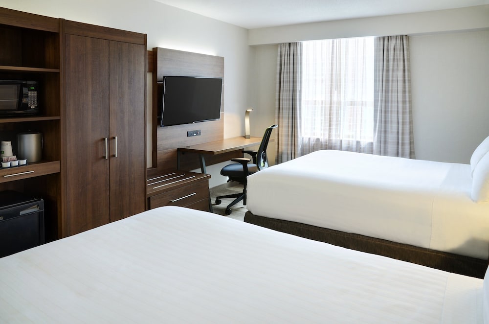 Habitación estándar, 2 camas de matrimonio del hotel Holiday Inn Express Toronto - Downtown, An Ihg. Foto 4