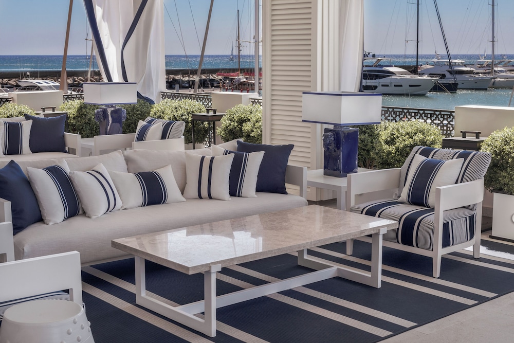 Junior Suite con Terraza y Vistas al Mar del hotel MiM Sotogrande member of Meliá Collection. Foto 4
