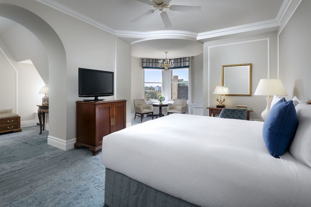 Suite ejecutiva, 1 cama de matrimonio grande, no fumadores, vistas a la ciudad del hotel Fairmont Empress. Foto 1