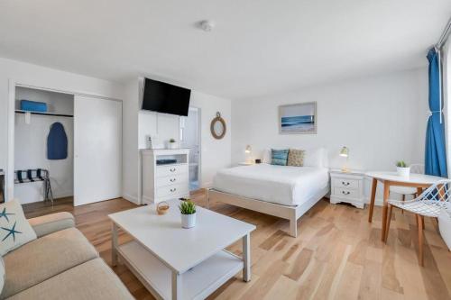Estudio con 1 cama grande del hotel The Ocean Resort Inn