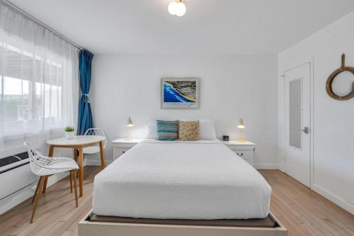 Habitación Estándar - 1 cama grande del hotel The Ocean Resort Inn. Foto 8