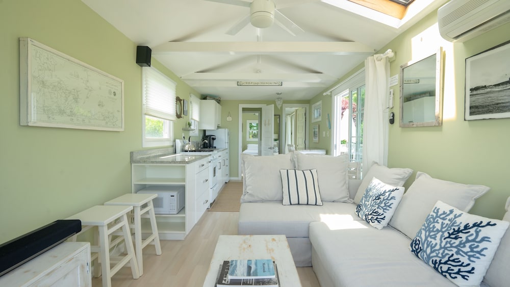 Bungalow Balcón o Terraza 1 Cama queen 1 habitación Sofá Cama incluido del hotel Beach Plum Resort. Foto 4