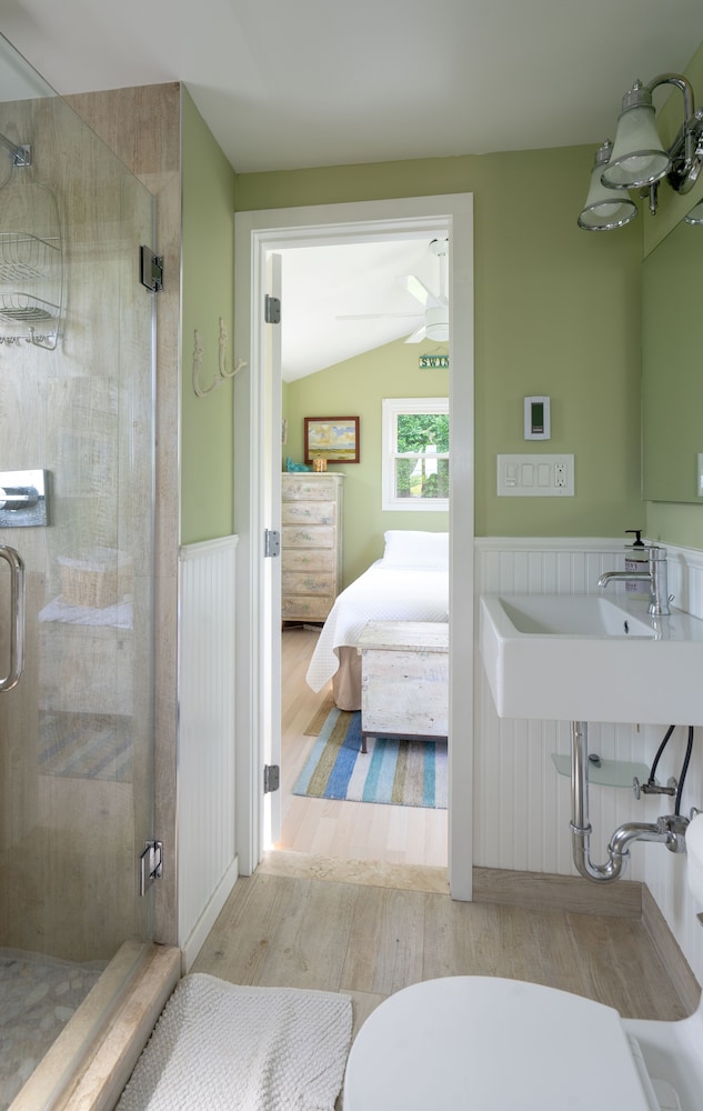 Bungalow Balcón o Terraza 1 Cama queen 1 habitación Sofá Cama incluido del hotel Beach Plum Resort. Foto 8