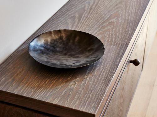 Estudio en esquina con cama extragrande del hotel 11 Howard. Foto 4