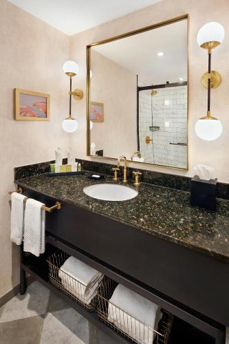 Suite Junior del hotel Hilton Pearl River. Foto 1