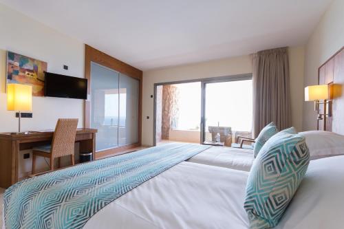 Habitación Doble con vistas al mar - 2 camas del hotel Gloria Palace Royal and Spa. Foto 1