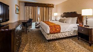 Habitación con bañera adaptada para personas con discapacidad - 2 camas grandes del hotel Best Western Plus Vineyard Inn and Suites. Foto 1