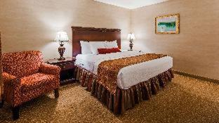 Habitación con bañera adaptada para personas con discapacidad - 2 camas grandes del hotel Best Western Plus Vineyard Inn and Suites. Foto 2
