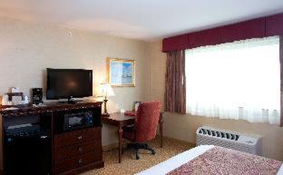 Habitación con bañera adaptada para personas con discapacidad - 2 camas grandes del hotel Best Western Plus Vineyard Inn and Suites. Foto 10