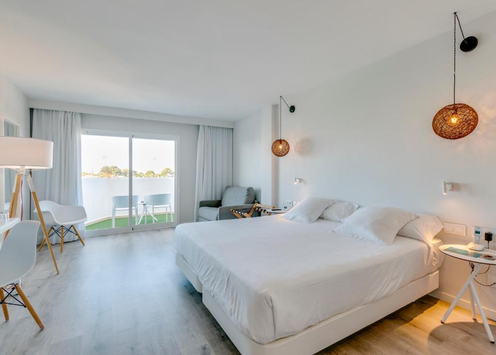 Junior suite del hotel Aluasoul Mallorca Resort - Adults Only. Foto 1