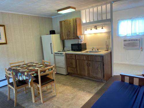 Suite con cocina del hotel Lincoln Log Colony. Foto 4