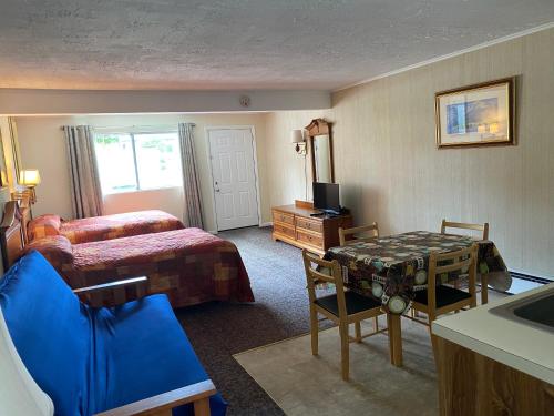 Suite con cocina del hotel Lincoln Log Colony. Foto 6