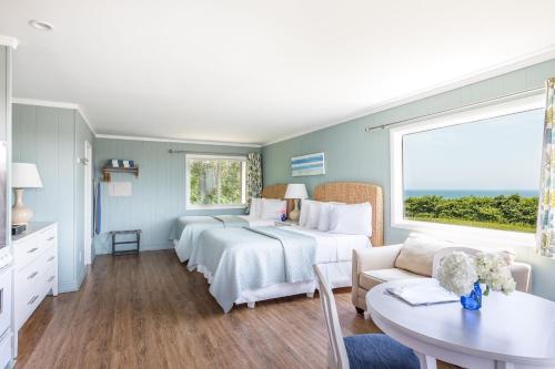 Estudio Deluxe con cama grande del hotel Hartman's Briney Breezes Beach Resort. Foto 9