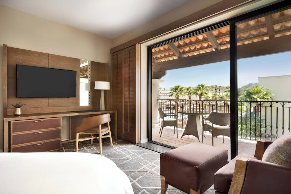 Habitación Deluxe, 1 cama de matrimonio grande, balcón del hotel Fairmont Scottsdale Princess