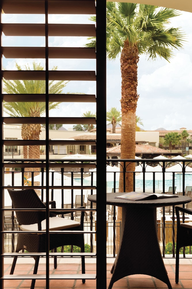 Suite, 1 cama de matrimonio grande (Sunset Beach, 1 Bedroom) del hotel Fairmont Scottsdale Princess. Foto 2