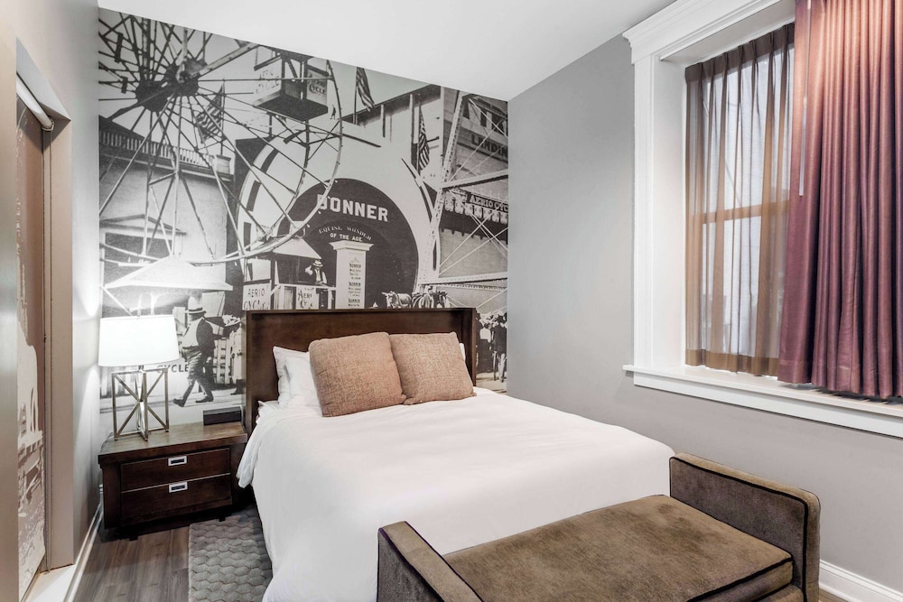 Habitación básica, 1 cama de matrimonio, no fumadores (Mobility, Roll - in Shower) del hotel Hotel at the Lafayette, Trademark Collection by Wyndham. Foto 4