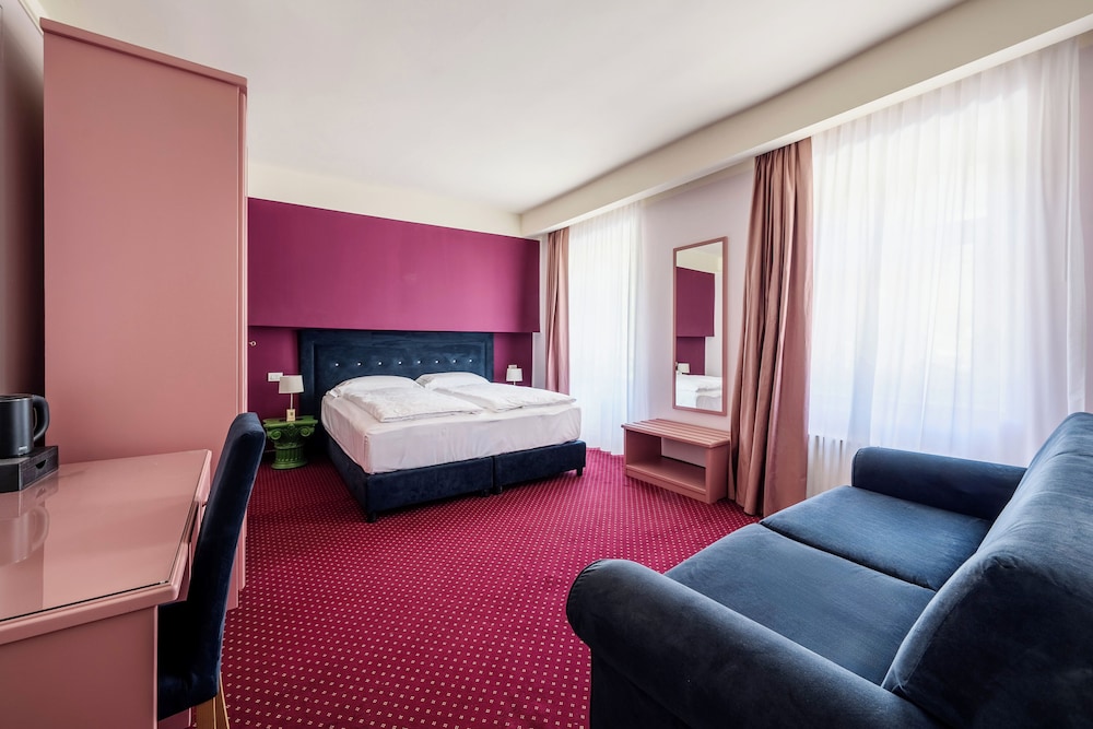 Familiar del hotel Auronzo Dolomites, Affiliated by Melia