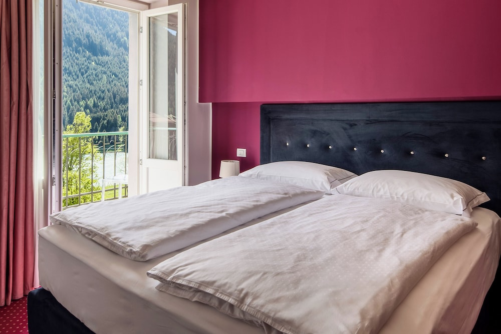Estándar con Vistas al Lago del hotel Auronzo Dolomites, Affiliated by Melia. Foto 2