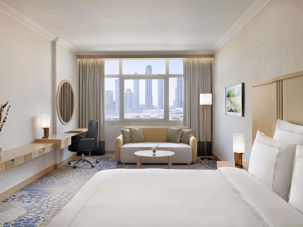 Swiss, Suite Signature, terraza del hotel Swissotel Al Murooj Dubai. Foto 4