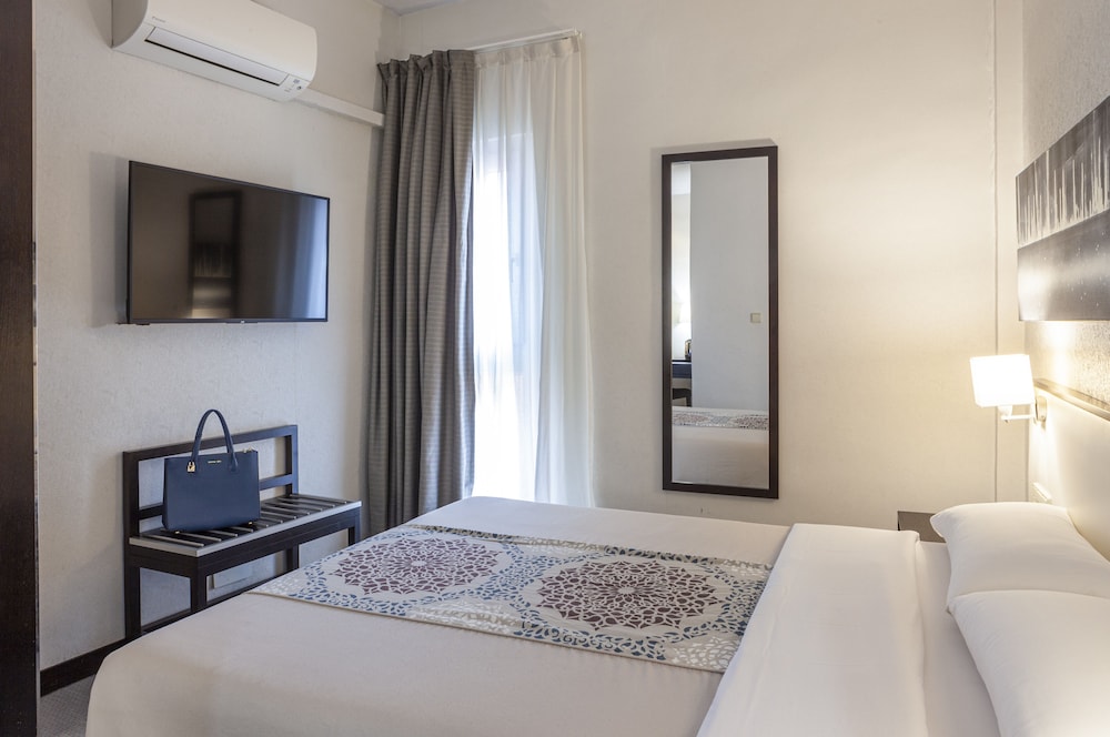 Habitación Confort doble del hotel Macià Plaza. Foto 7