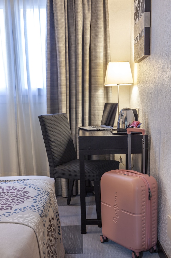 Habitación con 1 cama doble o 2 individuales del hotel Macià Plaza. Foto 6