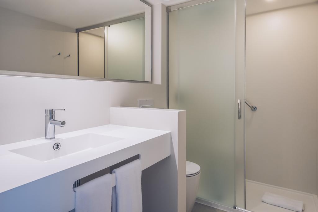 Habitación familiar Vista Mar del hotel Iberostar Waves Alcudia Park. Foto 3