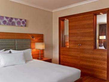 Habitación doble Business del hotel Hilton Diagonal Mar Barcelona. Foto 2