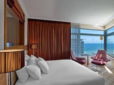 Junior suite del hotel Hilton Diagonal Mar Barcelona. Foto 1