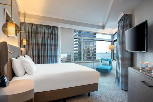 Suite Mediterránea del hotel Hilton Diagonal Mar Barcelona. Foto 10