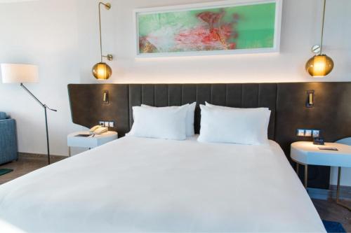 Suite Mediterránea del hotel Hilton Diagonal Mar Barcelona. Foto 12