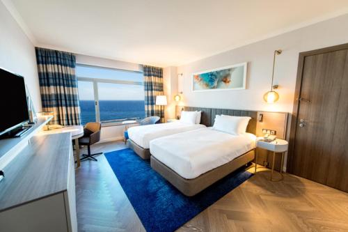 Habitación Doble Executive con vistas al mar - 2 camas del hotel Hilton Diagonal Mar Barcelona