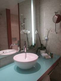 Habitación doble Vista Mar 2 camas del hotel Hilton Diagonal Mar Barcelona. Foto 3